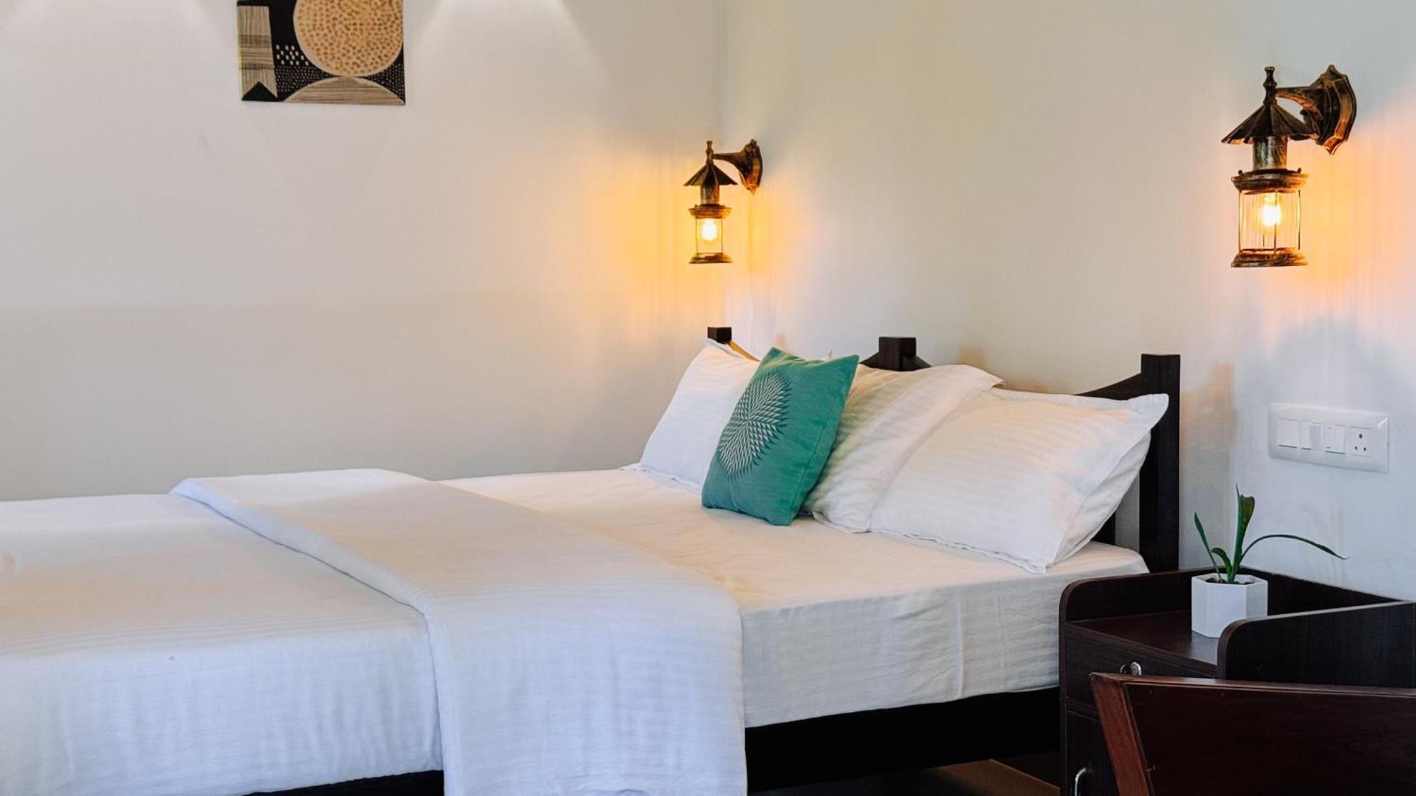 Calm Shack - 2 Bedroom-Boutique Farm Stay 蒙纳 外观 照片